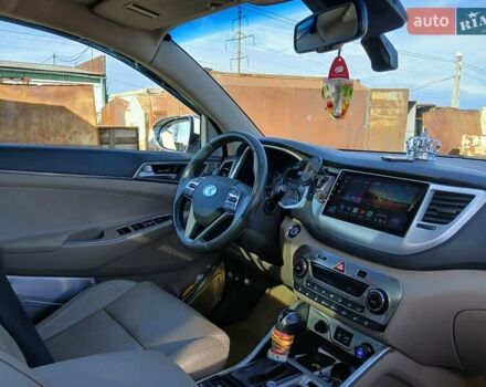 Хендай Туксон, об'ємом двигуна 2 л та пробігом 144 тис. км за 17400 $, фото 24 на Automoto.ua