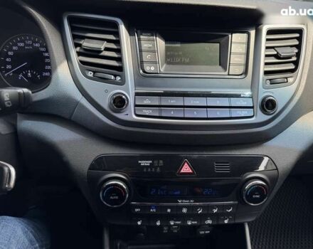 Хендай Туксон, объемом двигателя 2 л и пробегом 87 тыс. км за 17500 $, фото 25 на Automoto.ua