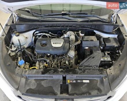 Хендай Туксон 2016 в Черновцах на Automoto.ua Хендай Туксон, объемом двигателя 1.59 л и пробегом 139 тыс. км за 2600 $, фото 11 на Automoto.ua