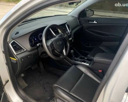 Хендай Туксон, объемом двигателя 1.7 л и пробегом 99 тыс. км за 16490 $, фото 15 на Automoto.ua