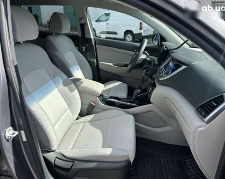 Хендай Туксон, объемом двигателя 2 л и пробегом 141 тыс. км за 16590 $, фото 26 на Automoto.ua