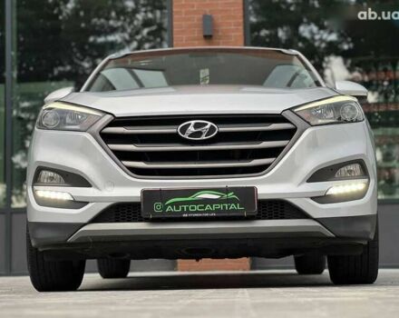 Хендай Туксон, объемом двигателя 1.7 л и пробегом 110 тыс. км за 15500 $, фото 3 на Automoto.ua