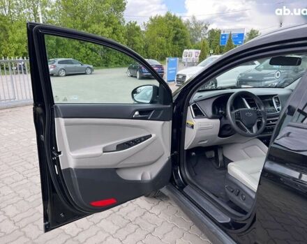 Хендай Туксон, объемом двигателя 2 л и пробегом 135 тыс. км за 14690 $, фото 20 на Automoto.ua