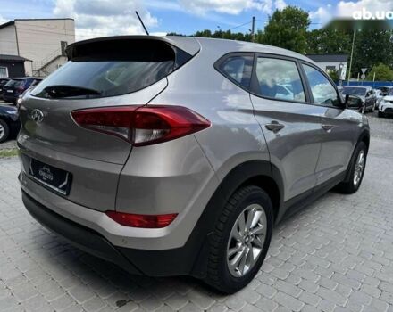 Хендай Туксон, объемом двигателя 2 л и пробегом 87 тыс. км за 17500 $, фото 12 на Automoto.ua