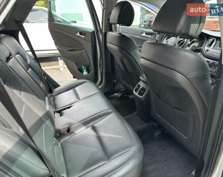 Хендай Туксон, об'ємом двигуна 2 л та пробігом 90 тис. км за 20500 $, фото 15 на Automoto.ua
