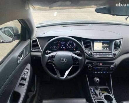 Хендай Туксон, объемом двигателя 1.7 л и пробегом 99 тыс. км за 16490 $, фото 21 на Automoto.ua