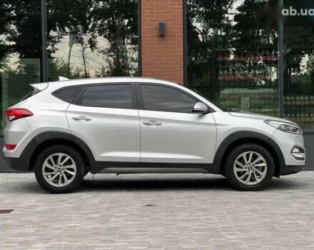 Хендай Туксон, объемом двигателя 1.7 л и пробегом 110 тыс. км за 15990 $, фото 7 на Automoto.ua