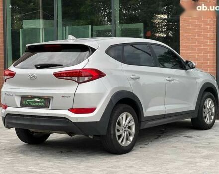 Хендай Туксон, объемом двигателя 1.7 л и пробегом 110 тыс. км за 15500 $, фото 13 на Automoto.ua