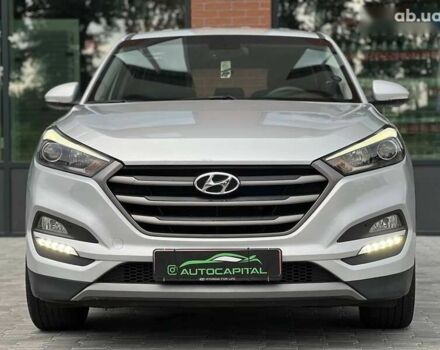 Хендай Туксон, объемом двигателя 1.7 л и пробегом 110 тыс. км за 15990 $, фото 4 на Automoto.ua