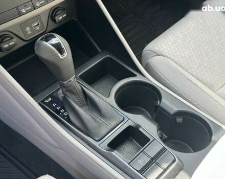 Хендай Туксон, объемом двигателя 2 л и пробегом 141 тыс. км за 16590 $, фото 22 на Automoto.ua