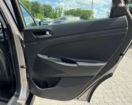 Хендай Туксон, объемом двигателя 2 л и пробегом 87 тыс. км за 17500 $, фото 28 на Automoto.ua