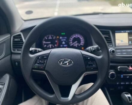 Хендай Туксон, объемом двигателя 1.7 л и пробегом 99 тыс. км за 15500 $, фото 24 на Automoto.ua