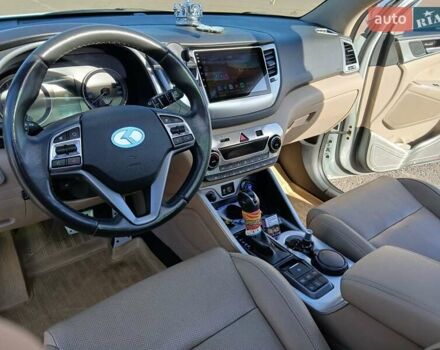 Хендай Туксон, об'ємом двигуна 2 л та пробігом 144 тис. км за 17400 $, фото 10 на Automoto.ua