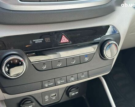 Хендай Туксон, объемом двигателя 2 л и пробегом 141 тыс. км за 16590 $, фото 21 на Automoto.ua
