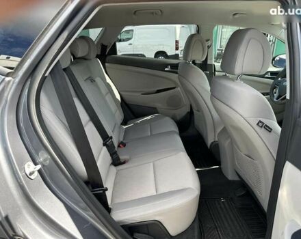 Хендай Туксон, объемом двигателя 2 л и пробегом 141 тыс. км за 16590 $, фото 27 на Automoto.ua