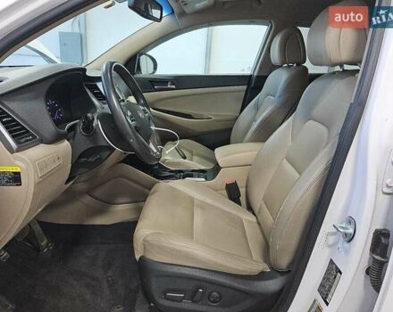 Хендай Туксон 2016 в Черновцах на Automoto.ua Хендай Туксон, объемом двигателя 1.59 л и пробегом 139 тыс. км за 2600 $, фото 6 на Automoto.ua