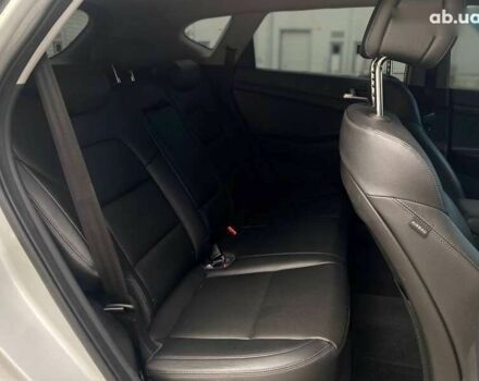 Хендай Туксон, объемом двигателя 1.7 л и пробегом 99 тыс. км за 15500 $, фото 17 на Automoto.ua