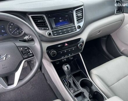 Хендай Туксон, объемом двигателя 2 л и пробегом 135 тыс. км за 14690 $, фото 29 на Automoto.ua