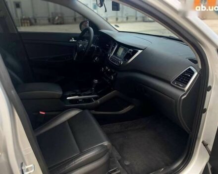 Хендай Туксон, объемом двигателя 1.7 л и пробегом 99 тыс. км за 16490 $, фото 19 на Automoto.ua