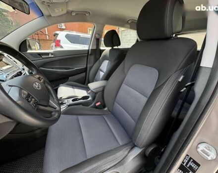Хендай Туксон, объемом двигателя 2 л и пробегом 87 тыс. км за 17500 $, фото 16 на Automoto.ua