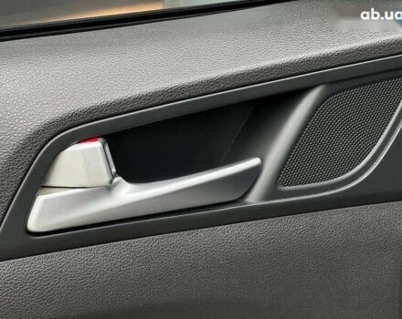 Хендай Туксон, объемом двигателя 1.7 л и пробегом 110 тыс. км за 15990 $, фото 22 на Automoto.ua