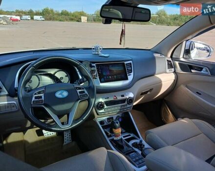 Хендай Туксон, об'ємом двигуна 2 л та пробігом 144 тис. км за 17400 $, фото 25 на Automoto.ua