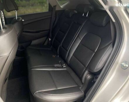 Хендай Туксон, объемом двигателя 1.7 л и пробегом 99 тыс. км за 15500 $, фото 16 на Automoto.ua