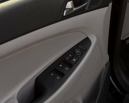 Хендай Туксон, об'ємом двигуна 2 л та пробігом 156 тис. км за 13900 $, фото 9 на Automoto.ua