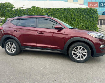 Хендай Туксон, объемом двигателя 2 л и пробегом 70 тыс. км за 16800 $, фото 3 на Automoto.ua