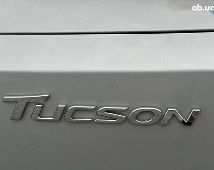 Хендай Туксон, объемом двигателя 1.7 л и пробегом 110 тыс. км за 15500 $, фото 16 на Automoto.ua