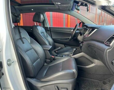 Хендай Туксон, объемом двигателя 1.6 л и пробегом 152 тыс. км за 18990 $, фото 9 на Automoto.ua