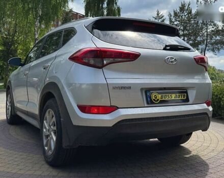 Хендай Туксон, объемом двигателя 2 л и пробегом 155 тыс. км за 16999 $, фото 4 на Automoto.ua