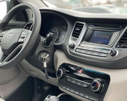 Хендай Туксон, объемом двигателя 2 л и пробегом 108 тыс. км за 14999 $, фото 23 на Automoto.ua