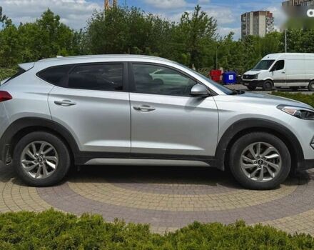 Хендай Туксон, объемом двигателя 2 л и пробегом 155 тыс. км за 16999 $, фото 7 на Automoto.ua