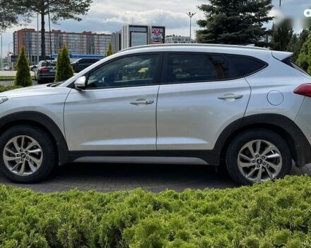 Хендай Туксон, объемом двигателя 2 л и пробегом 155 тыс. км за 16999 $, фото 3 на Automoto.ua