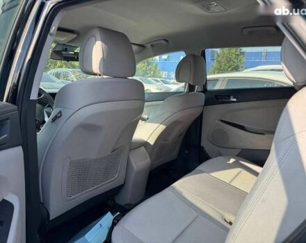 Хендай Туксон, объемом двигателя 2 л и пробегом 119 тыс. км за 11700 $, фото 9 на Automoto.ua
