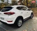 Хендай Туксон, объемом двигателя 2 л и пробегом 100 тыс. км за 21000 $, фото 3 на Automoto.ua