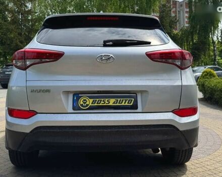 Хендай Туксон, объемом двигателя 2 л и пробегом 155 тыс. км за 16999 $, фото 5 на Automoto.ua