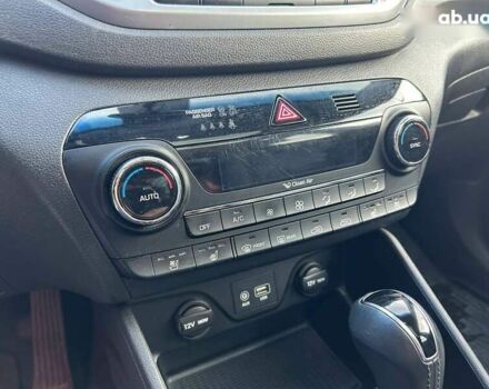 Хендай Туксон, объемом двигателя 1.6 л и пробегом 152 тыс. км за 18990 $, фото 19 на Automoto.ua