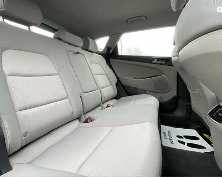 Хендай Туксон, объемом двигателя 2 л и пробегом 108 тыс. км за 14999 $, фото 21 на Automoto.ua