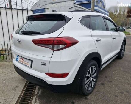 Хендай Туксон, объемом двигателя 2 л и пробегом 111 тыс. км за 19999 $, фото 4 на Automoto.ua