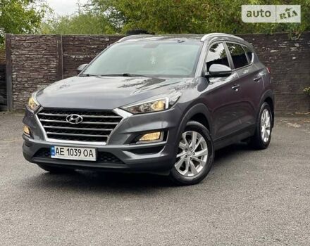 Хендай Туксон, объемом двигателя 2 л и пробегом 144 тыс. км за 19000 $, фото 3 на Automoto.ua