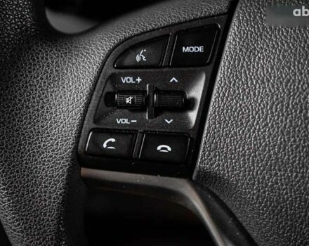 Хендай Туксон, объемом двигателя 2 л и пробегом 58 тыс. км за 17500 $, фото 15 на Automoto.ua