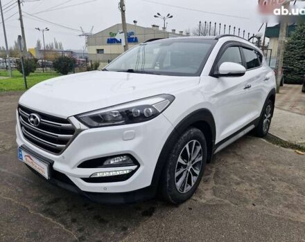 Хендай Туксон, объемом двигателя 2 л и пробегом 111 тыс. км за 19999 $, фото 3 на Automoto.ua