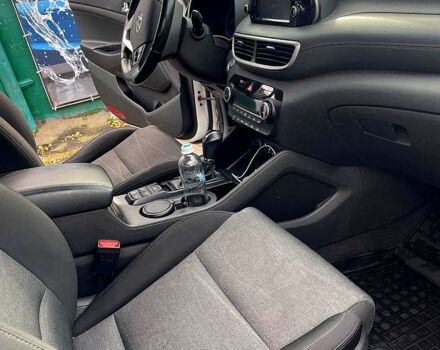 Хендай Туксон, об'ємом двигуна 2 л та пробігом 156 тис. км за 17000 $, фото 4 на Automoto.ua