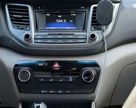 Хендай Туксон, объемом двигателя 2 л и пробегом 83 тыс. км за 17700 $, фото 22 на Automoto.ua