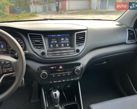 Хендай Туксон, об'ємом двигуна 2 л та пробігом 156 тис. км за 14800 $, фото 6 на Automoto.ua