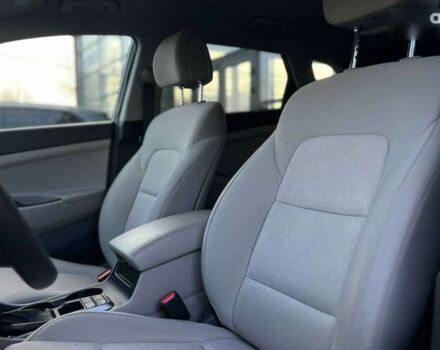 Хендай Туксон, объемом двигателя 2 л и пробегом 80 тыс. км за 17990 $, фото 12 на Automoto.ua