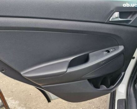 Хендай Туксон, объемом двигателя 2 л и пробегом 111 тыс. км за 19999 $, фото 12 на Automoto.ua