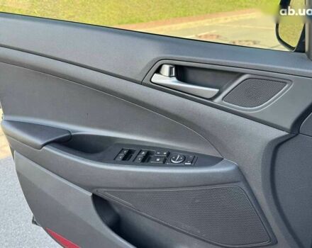 Хендай Туксон, об'ємом двигуна 2 л та пробігом 105 тис. км за 16300 $, фото 12 на Automoto.ua